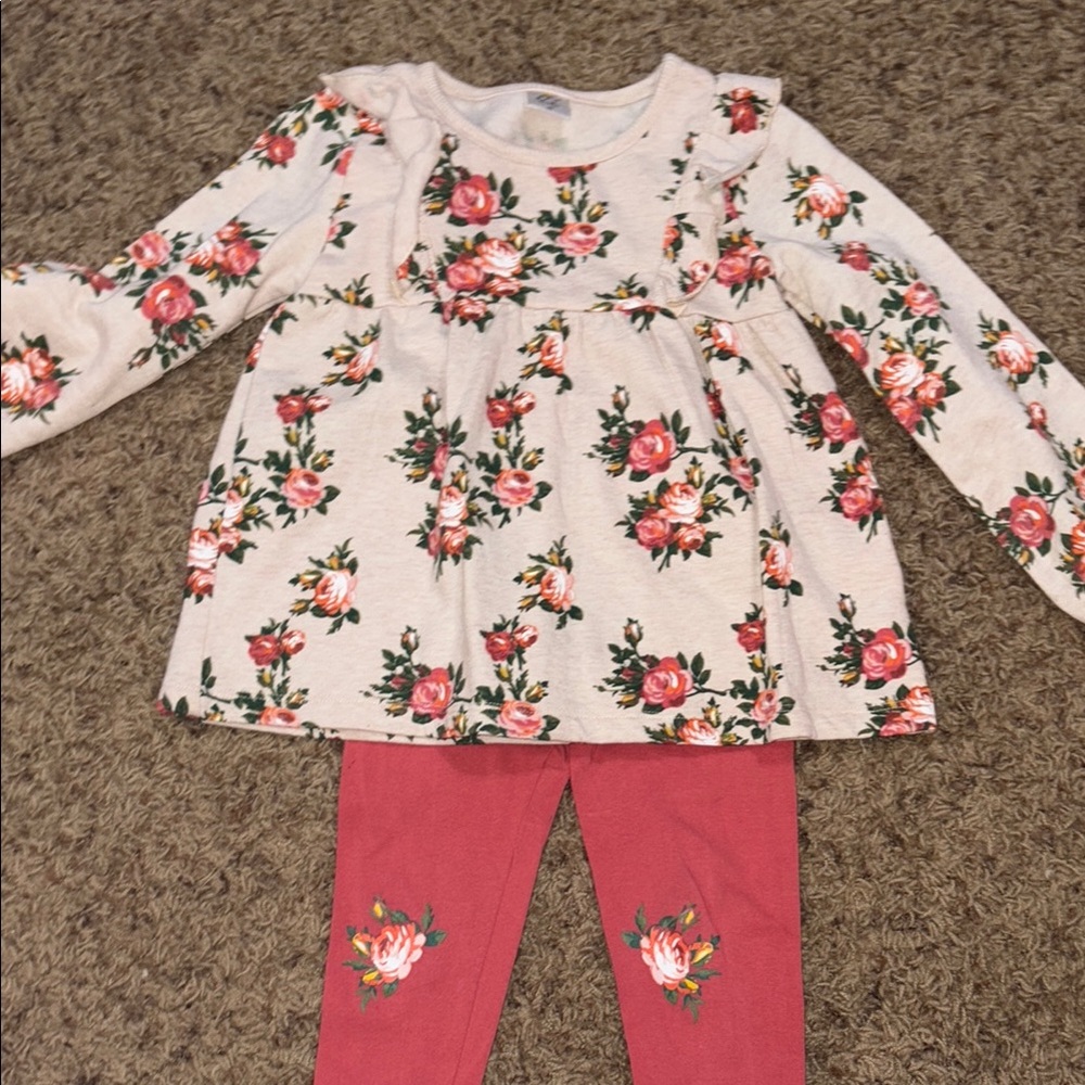 Floral two-piece with a mix of soft colors 4T
